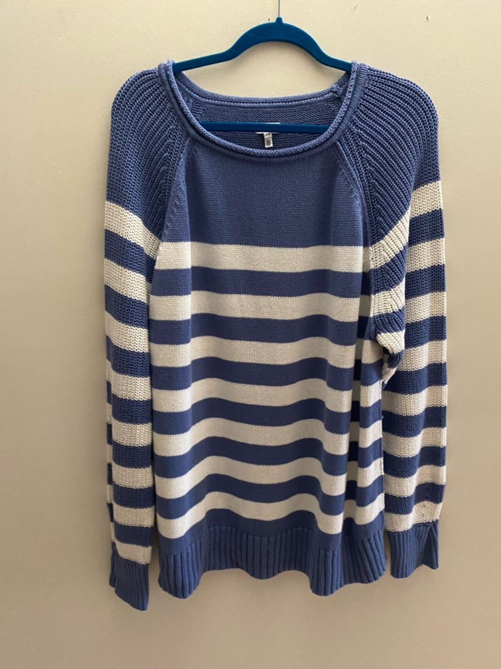 aerie Bistro sweater - Picture 2 of 16